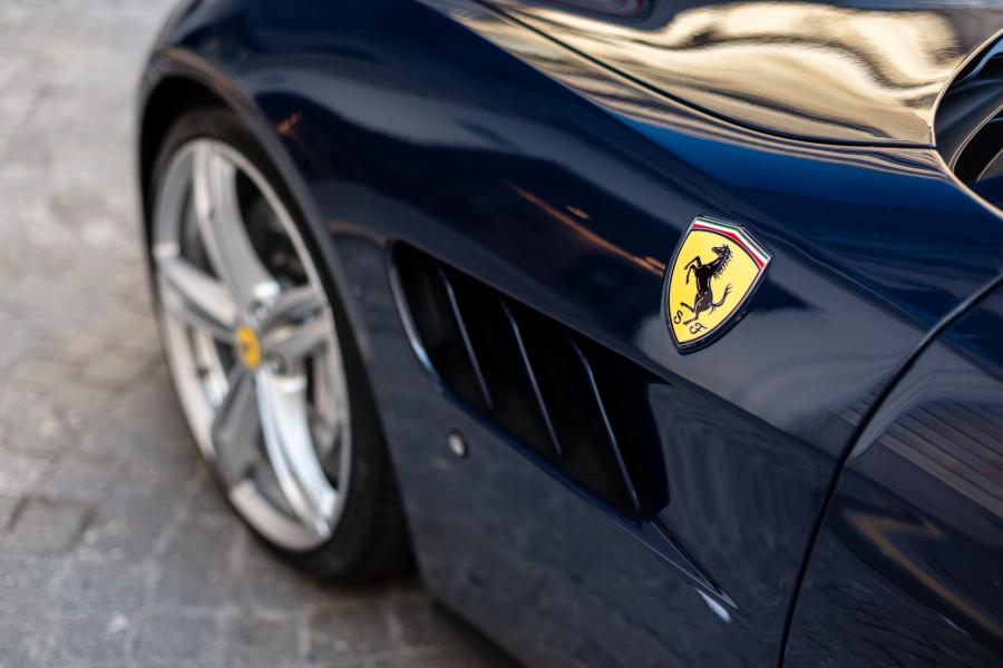 Детали экстерьера Ferrari GTC4Lusso 2016 года  (WW) (фото 47 из 58)
